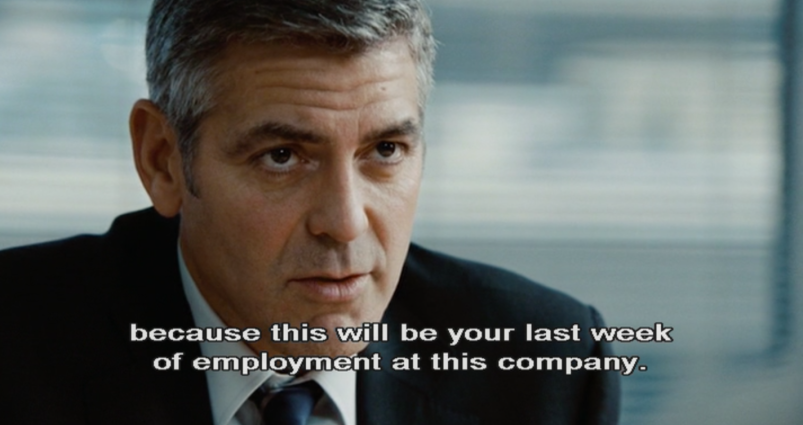 Bingham (George Clooney)  aan het werk bij het ontslaan van mensen (Up in the air, 2009)